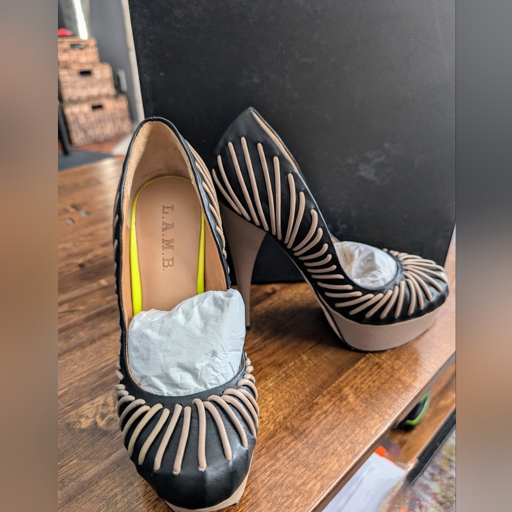 L.A.M.B by Gwen Stefani black & taupe heels